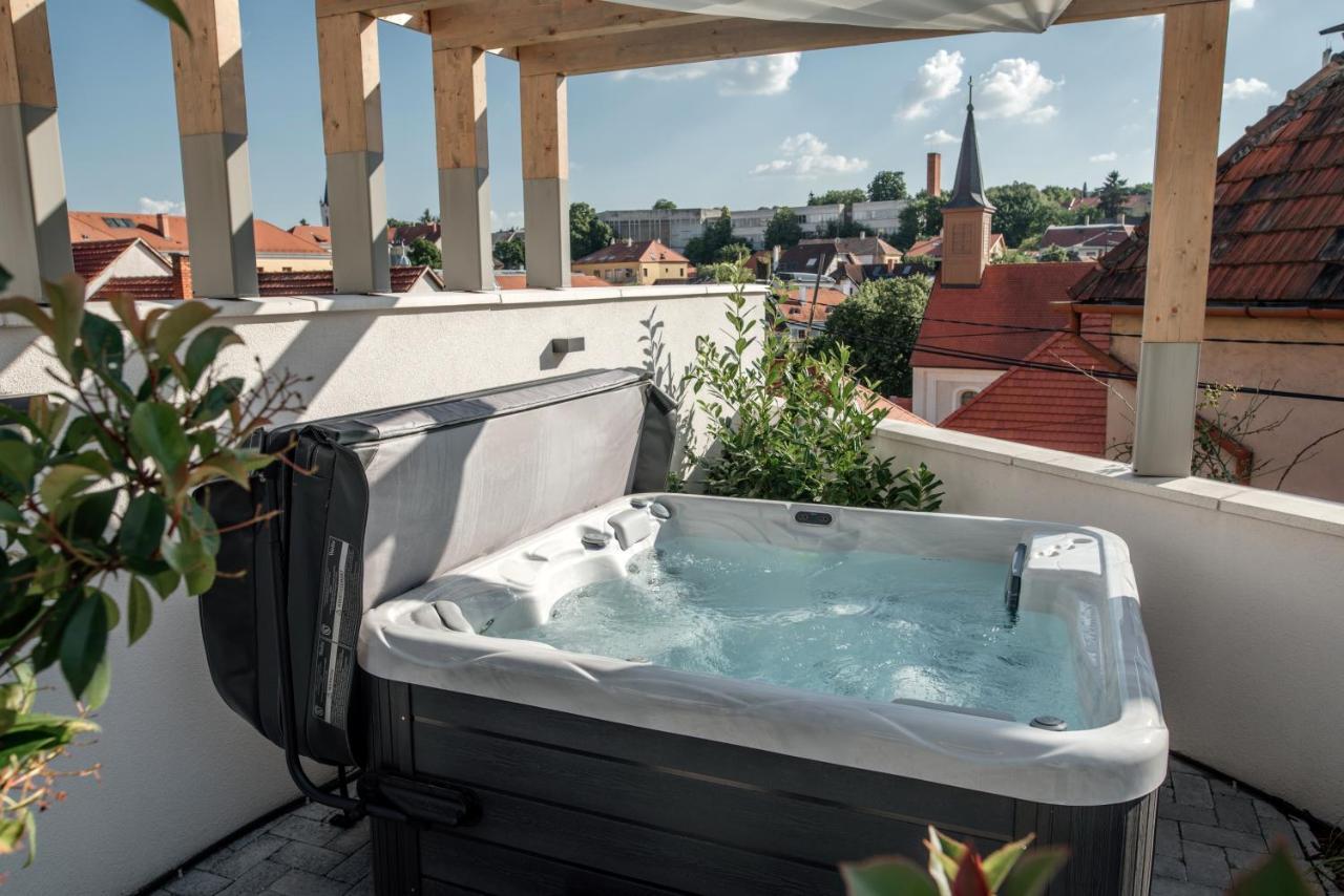 Aparthotel Loftlakasom**** Veszprém Zewnętrze zdjęcie